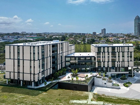 Takapuna 1房  Stunning Seaview Apartment ~ Vendor Motivated!