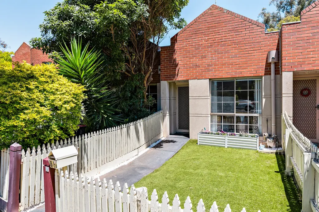 8/2A Cameron Road, Essendon, VIC 3040