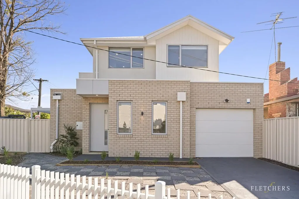 42 Millers Road, Brooklyn, VIC 3012