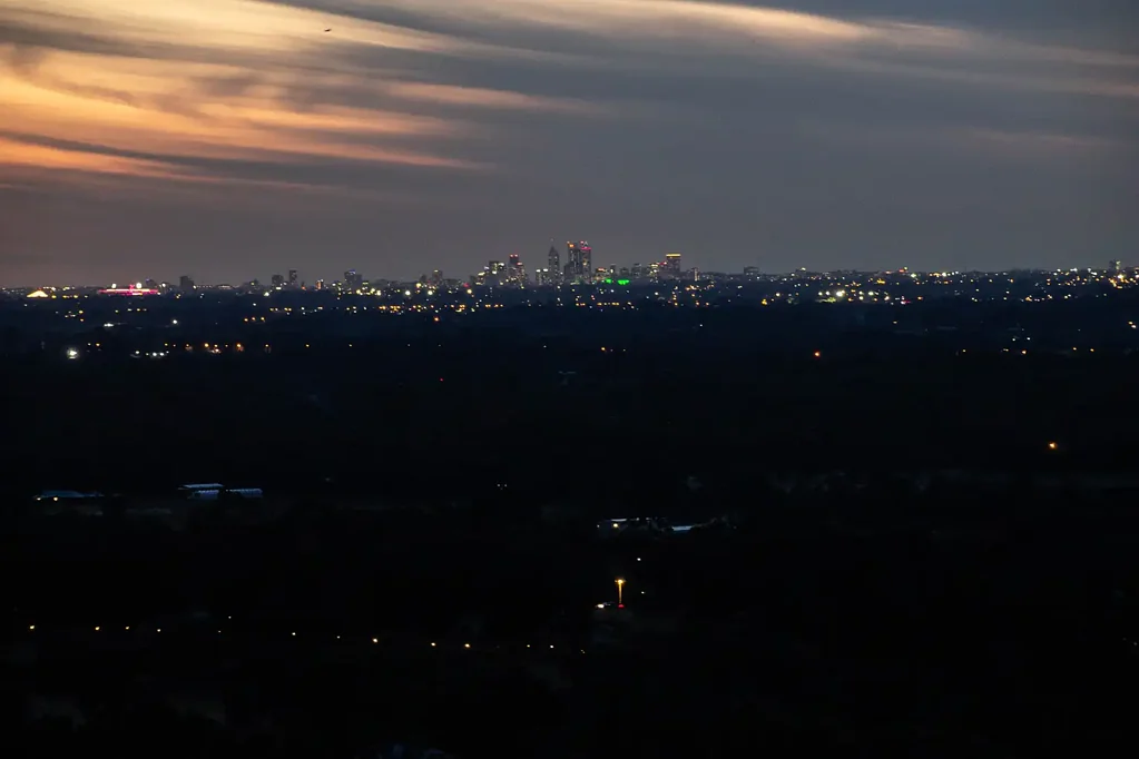 Brigadoon Absolutely Stunning uninterrupted City Views