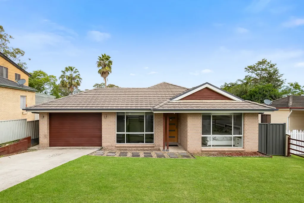 Penrith 3房 657.6平米宽绰地块 现代岛式厨房 私密环绕庭院 灵活独立小屋 靠近Penrith Westfield Streamlined Family Home and Detached Retreat set on a 657.6sqm Parcel
