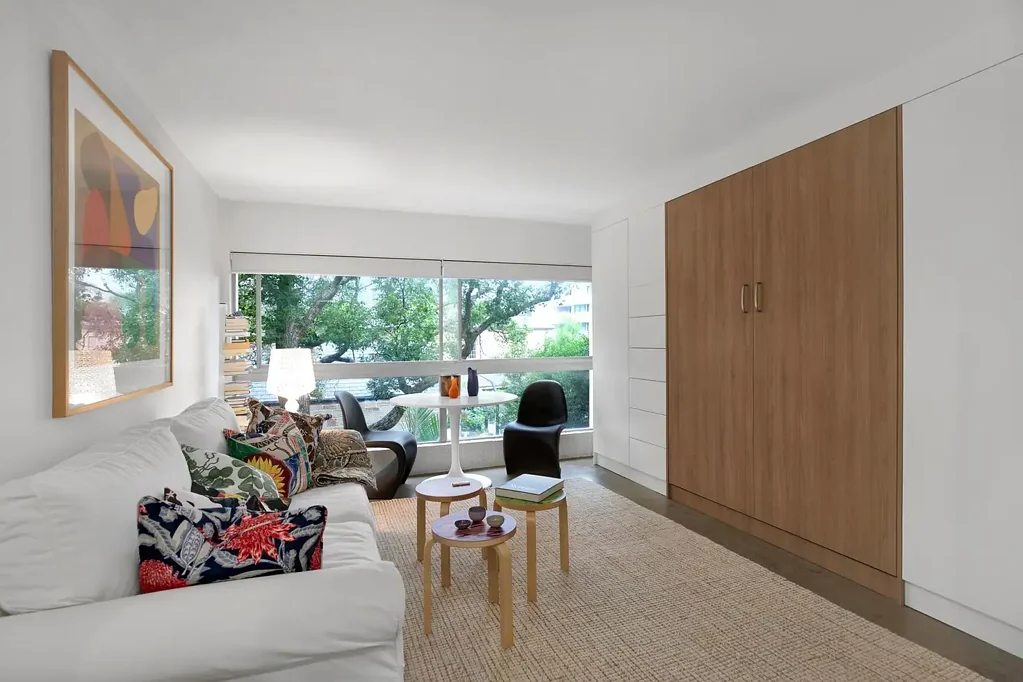 Renovated Studio North East Facing Apartment