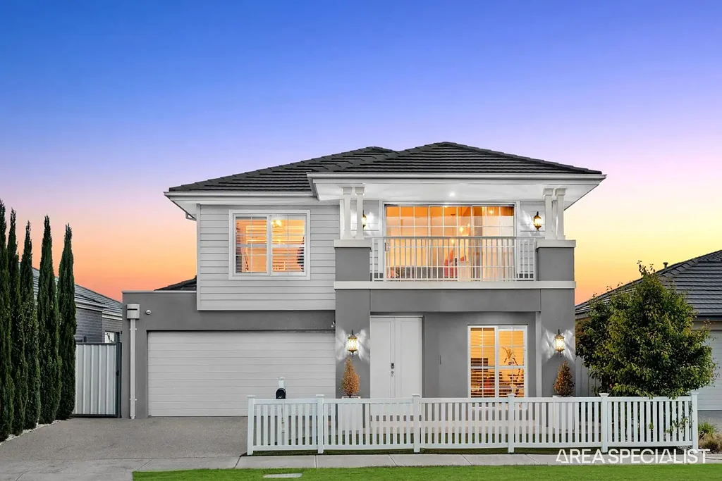Werribee 5침실 LISTED AS: Luxury Upgraded North-Facing 40sq approx. Carlisle Family Home in Harpley Estate!