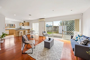 64 Glenveagh Park Drive, Weymouth, Manukau City