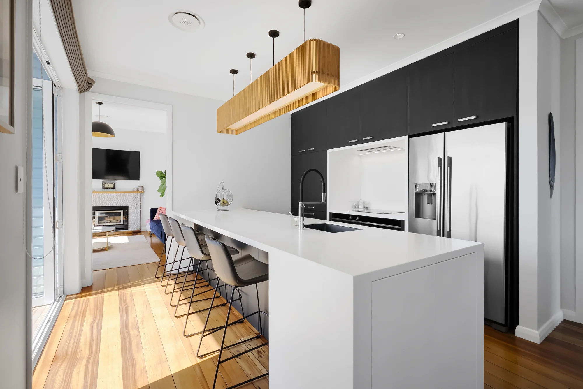 New Plymouth Central 4બેડરૂમ Modern Living with Timeless Villa Charm...