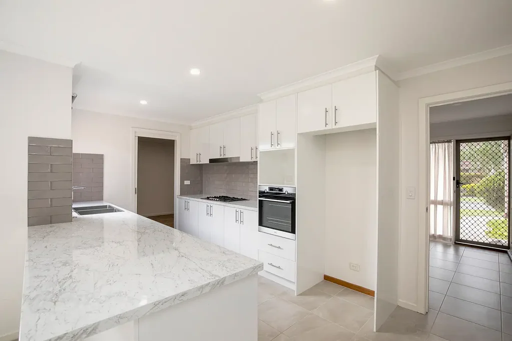 Rowville 4બેડરૂમ Spacious Renovated Family Home in Prime Wellington Village Location