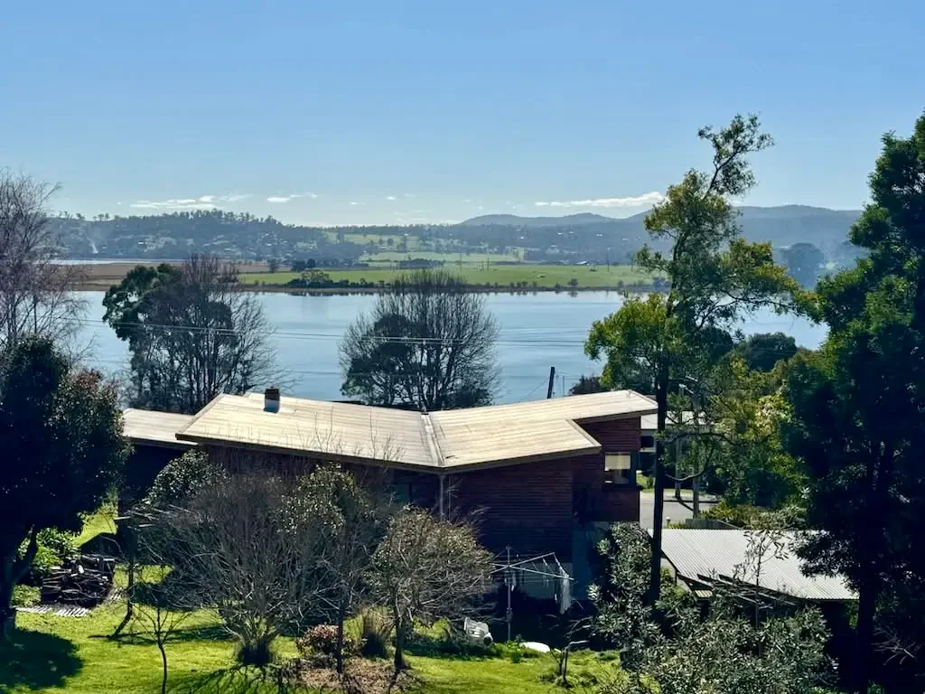 Legana Stunning  Tamar Valley Water Views and Prime Location