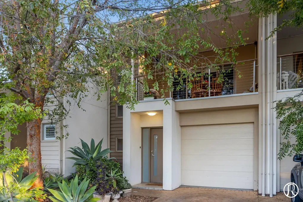 Seacombe Gardens 3房  Parkside Living – An Ideal Investment Opportunity in a Prized Pocket of the South