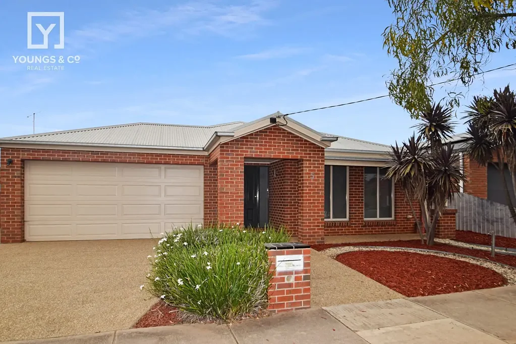 Mooroopna 4Kwarto Quality Dennis Family Home – Ideal Family Living or Investment