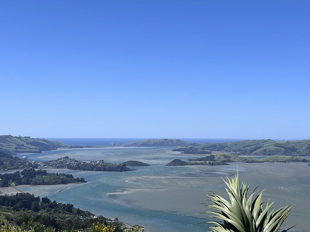 A Special Semi-Rural Retreat with Amazing Harbour Views