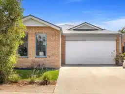 1 Shiraz Way, Pakenham