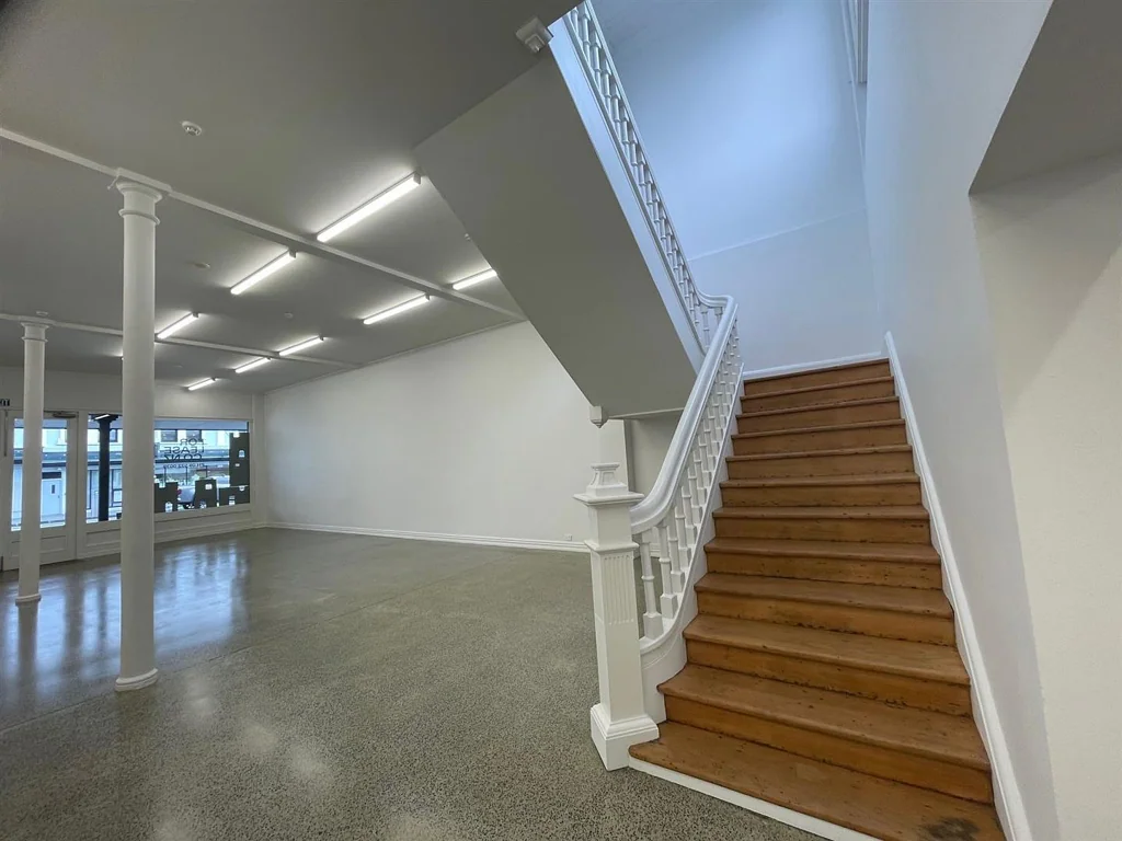 Auckland Central K’Rd Stunner – Ponsonby Rd end