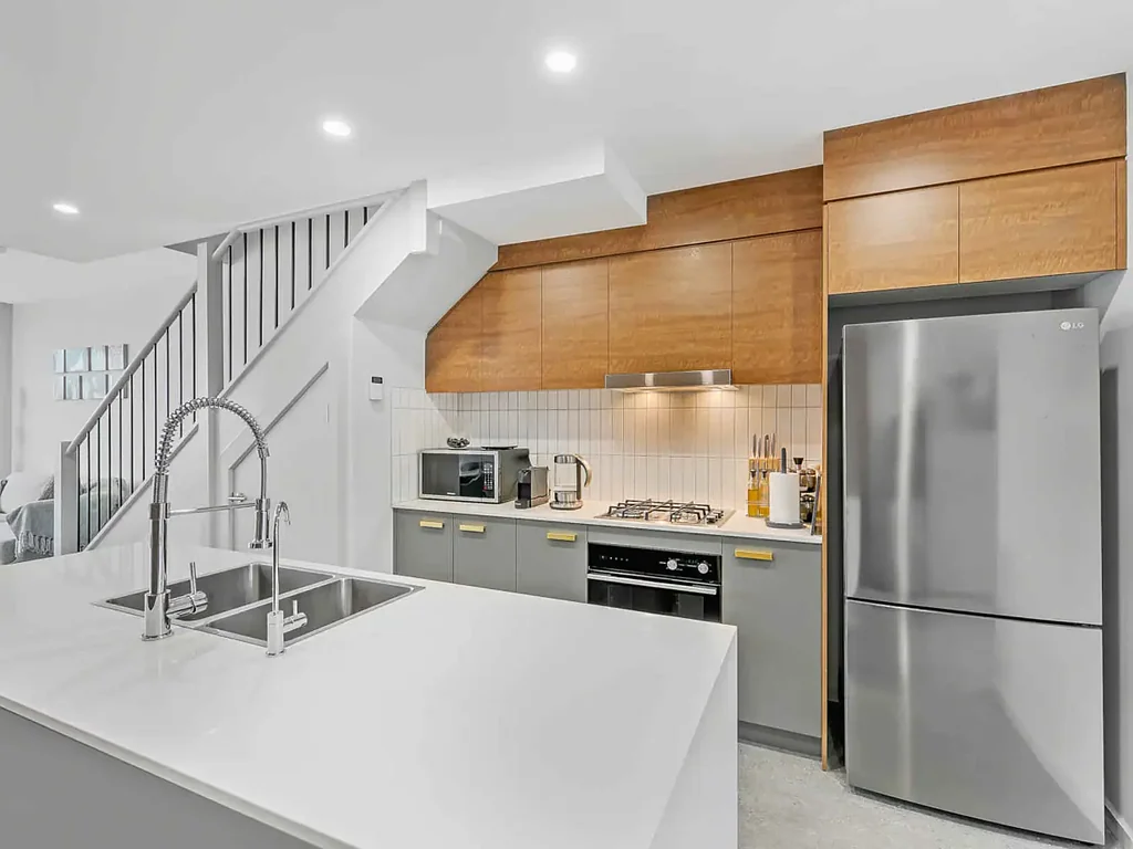 Toongabbie 2Zimmer Two levels of Luxury