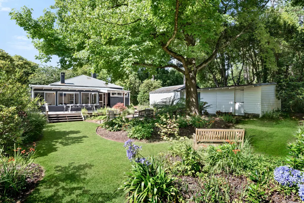 Blackheath 3ਬੈੱਡਰੂਮ 'Finchley'- A Rare Opportunity To Own a Piece of Blackheath History