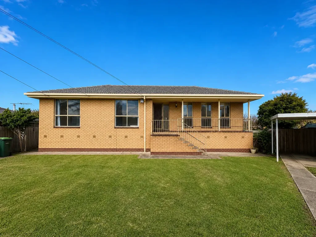 Quiet Court Living with plenty of space