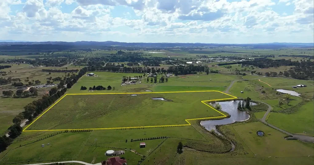 Gundaroo  Gundaroo's best buy? Exceptional value at $895,000 - $915,000