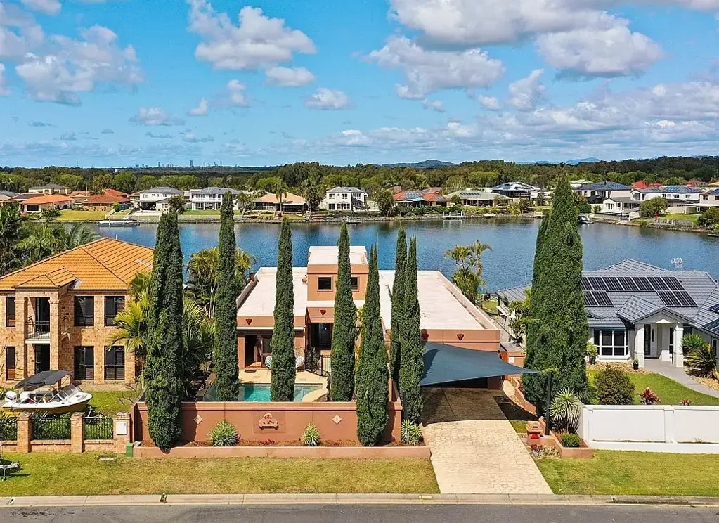 A UNIQUE HOME WITH STUNNING WIDE WATERS VIEWS