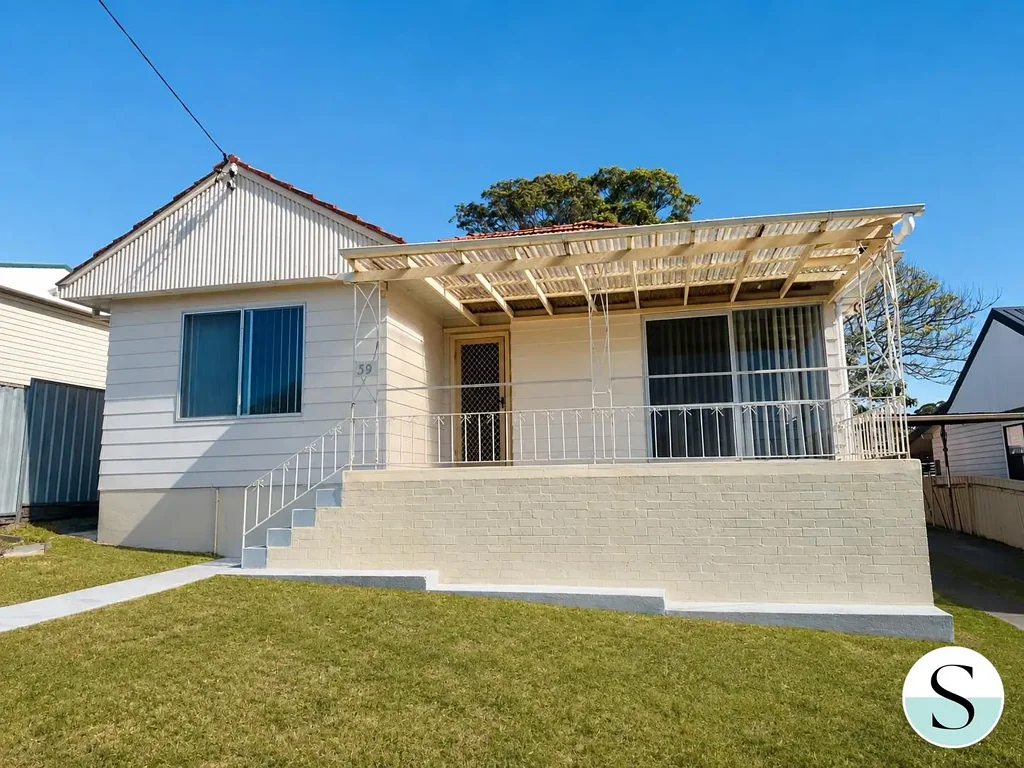 Comfortable Family Living with Spacious Backyard