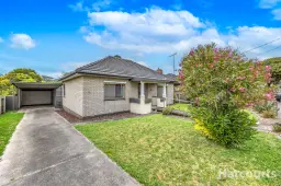 12 Monte Crescent, Moe