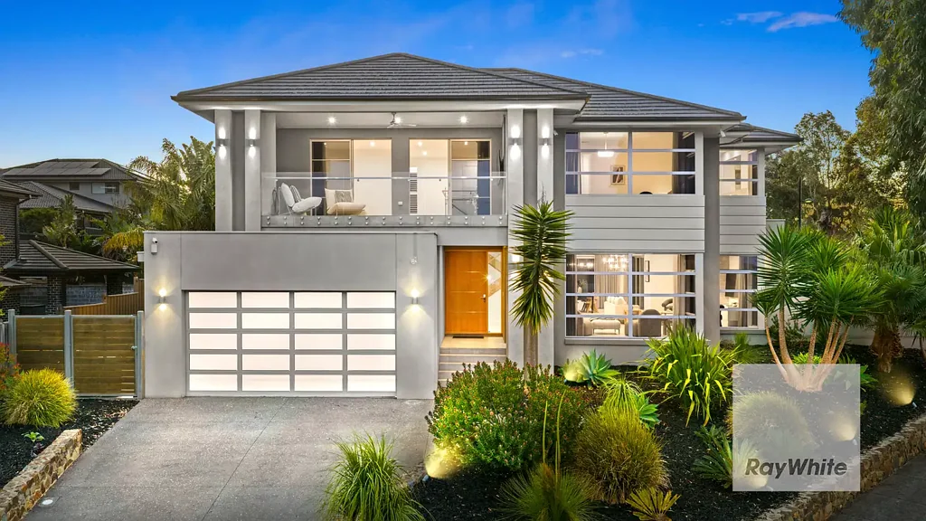 Bundoora 5房 壮丽峡谷景观 791㎡阔地 高挑天花板 精致木楼梯 玻璃墙泳池 户外无缝连接 豪华主套房 精心规划空间 Luxurious Masterpiece With Breathtaking Views