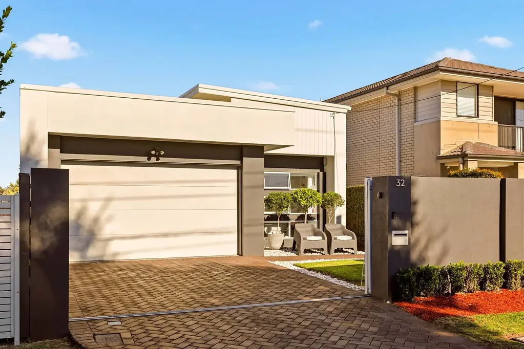 Banyo 3બેડરૂમ Contemporary Lowset Living