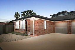 2A/102 Glossop Street, St Marys