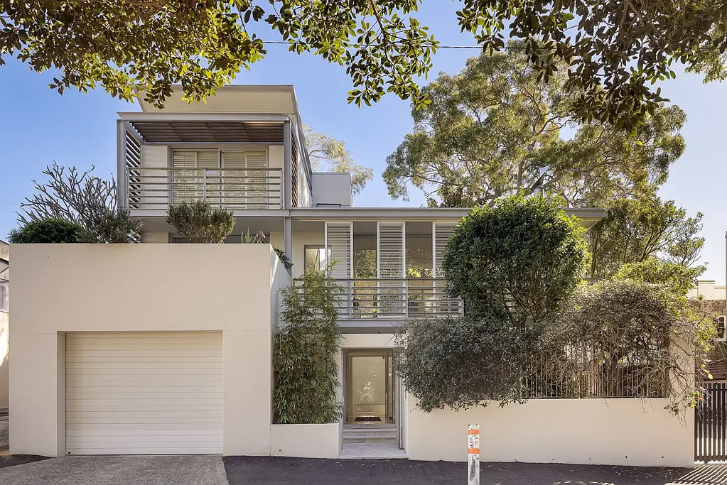 Birchgrove 4Kwarto Architect-designed family home with harbour outlooks