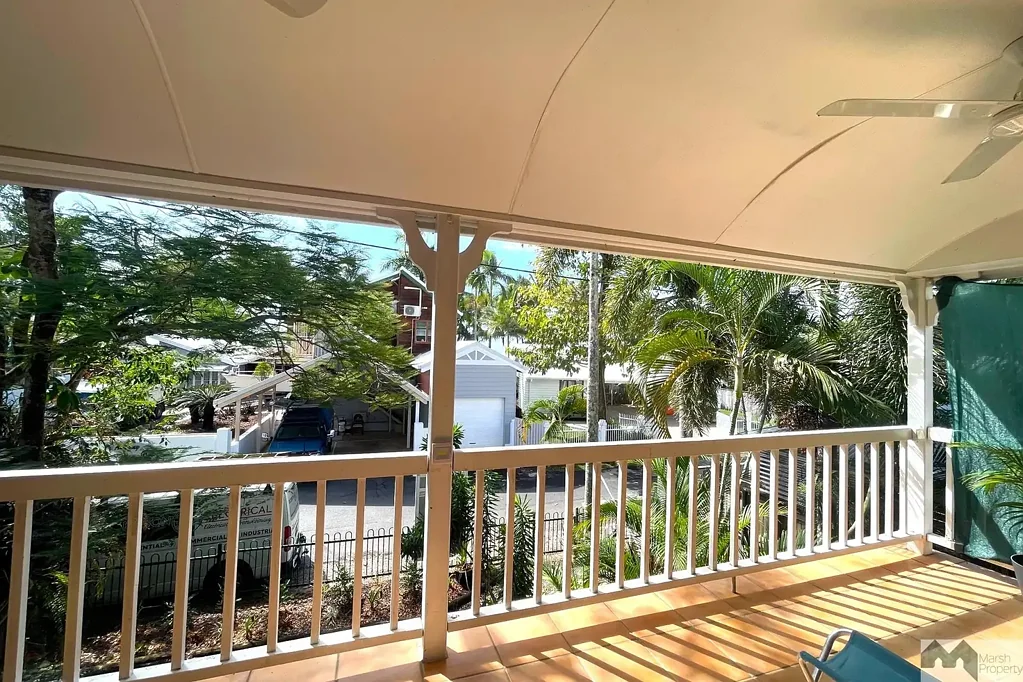 3/13 Hibiscus Lane, Holloways Beach, QLD 4878