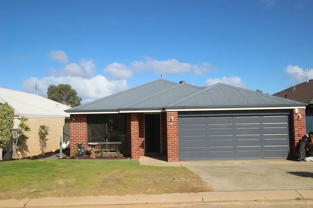 Waroona 4 Bedroom INVEST OR RESIDE - YOU DECIDE