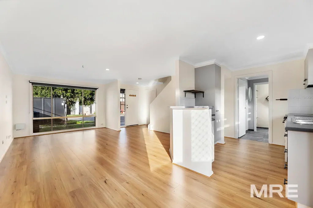 Modern, Spacious and outdoor entertaining!