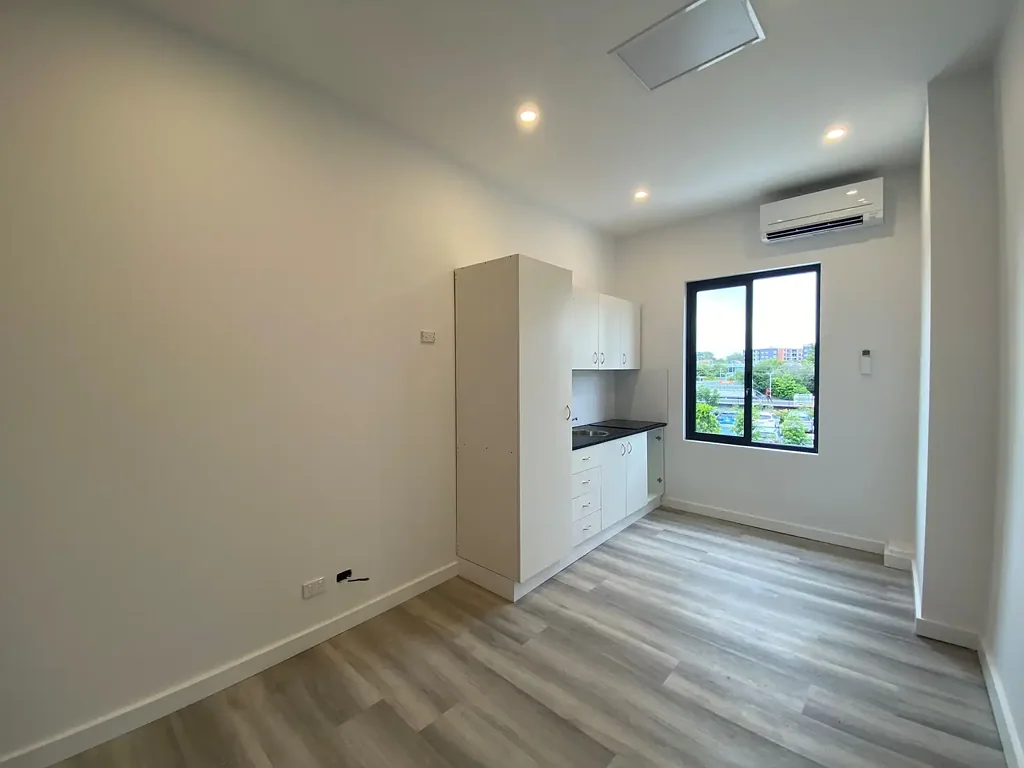 Modern Two Bedroom Apartment- Access is from Ryedale Lane