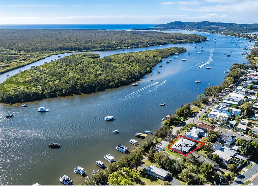 7 Hilton Esplanade, Tewantin, QLD 4565