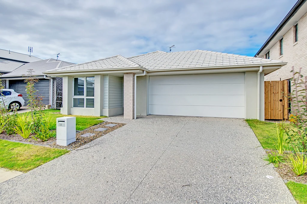 31 Titan Cres, Banya, QLD 4551
