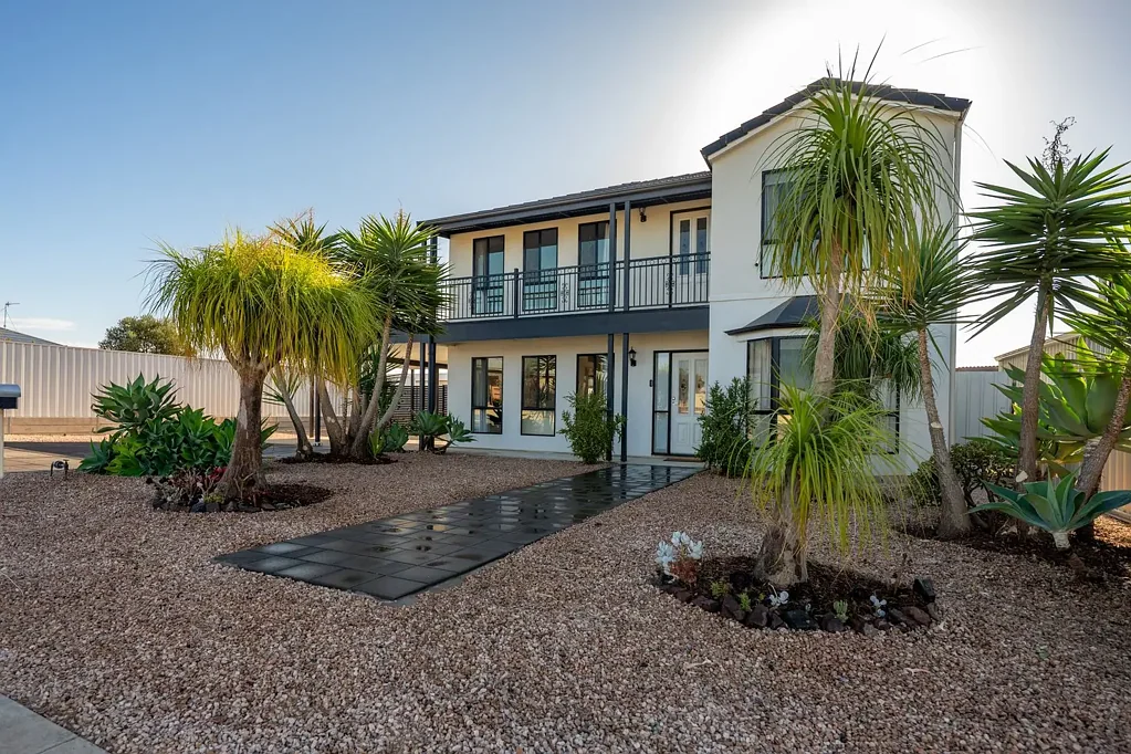 4 McTavish Drive, Moonta Bay, SA 5558