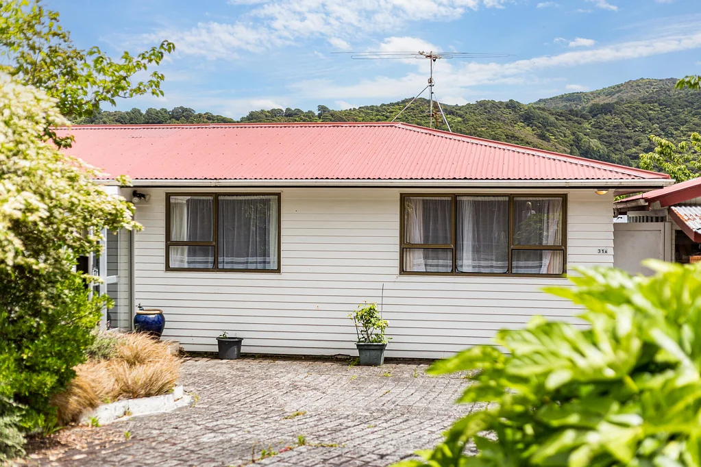 Wainuiomata 3房  Must sell now, bring us an offer!!