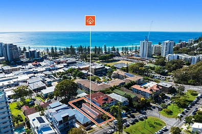 Burleigh Heads 4 Slaapkamer BURLEIGH HILL DEVELOPMENT OPPORTUNITY