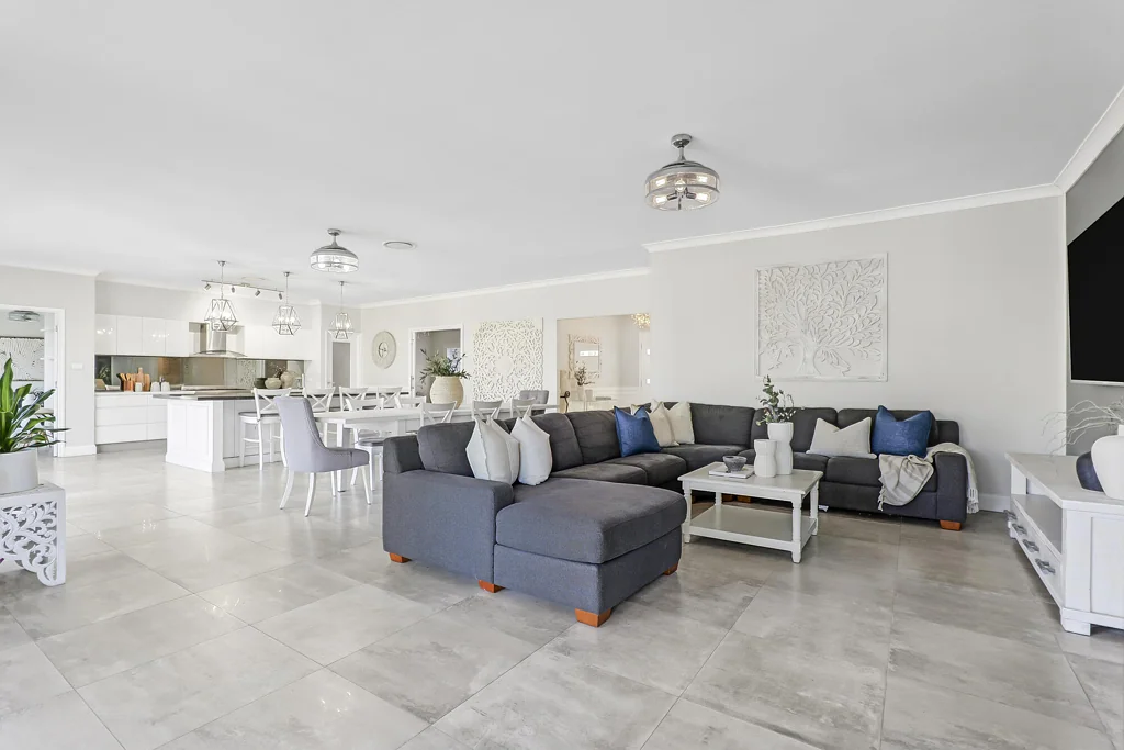 East Kurrajong 5कमरा Luxury Acreage Retreat with Exceptional Entertaining & Incredible Shedding