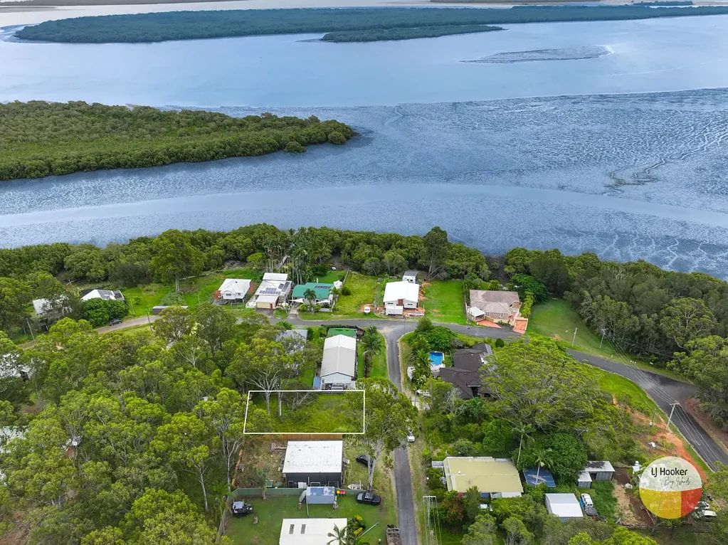 28 Gilcrest Road, Russell Island, QLD 4184