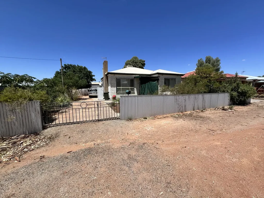 Broken Hill 3 Bedroom Lease expires June 2026