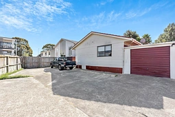 2/24 Funnell Place, Manurewa