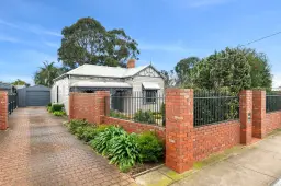 100 Coppards Road, Whittington