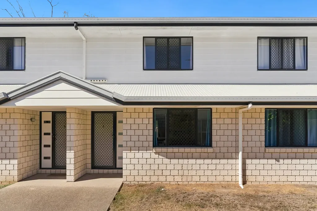 Neat & Convenient Unit Living