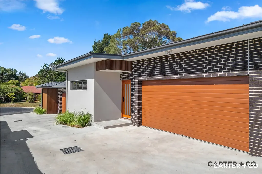 2/8 Hibbins Place, Latham, ACT 2615