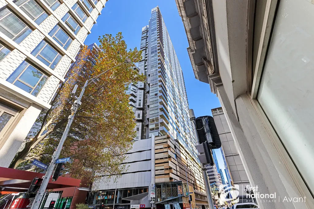 Modern City Apartment with Premium Upgrades – QV