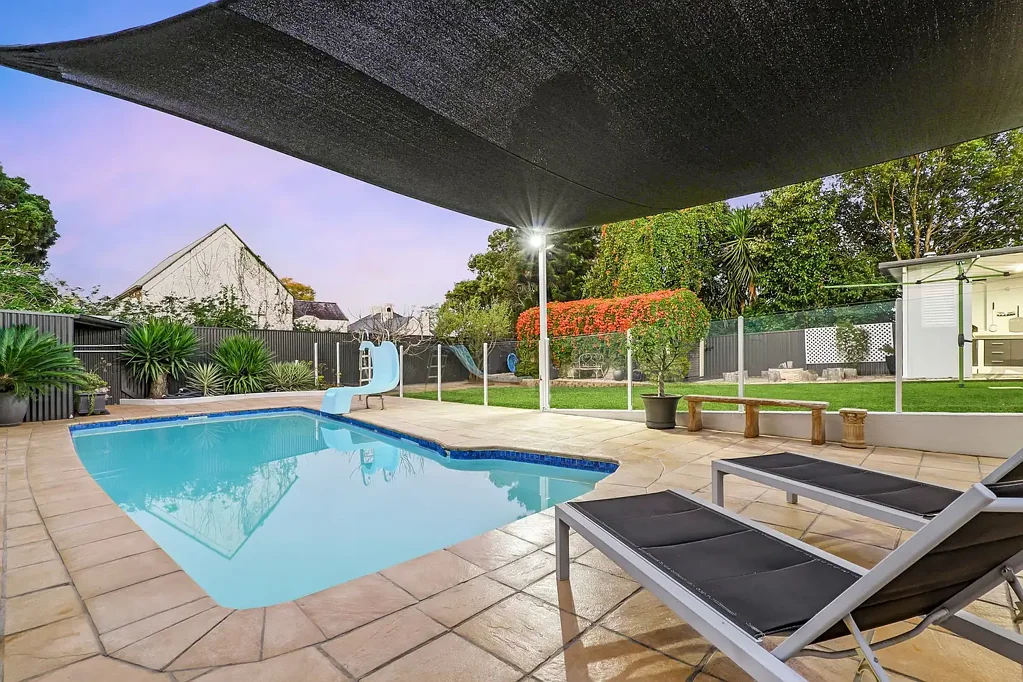 North Richmond 4Phòng ngủ Space, Comfort & Entertaining in the Heart of North Richmond