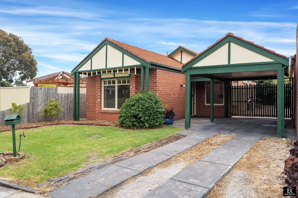 17 Rossiter Avenue, Roxburgh Park, VIC 3064