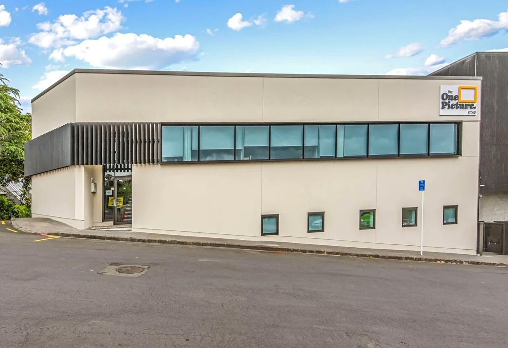Parnell STUNNING ST GEORGES OFFICE