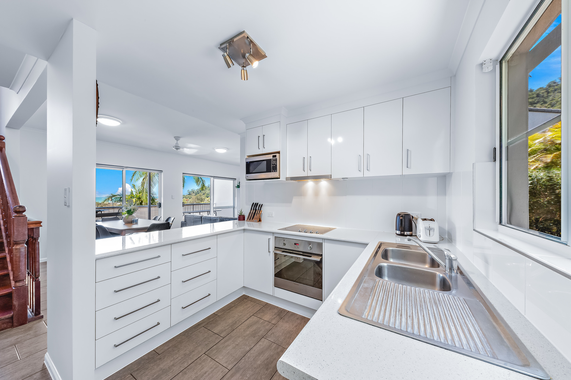 REEFSIDE VILLAS UNIT 26 12 ESHELBY DR, CANNONVALE QLD 4802, 0房, 0浴, Unit