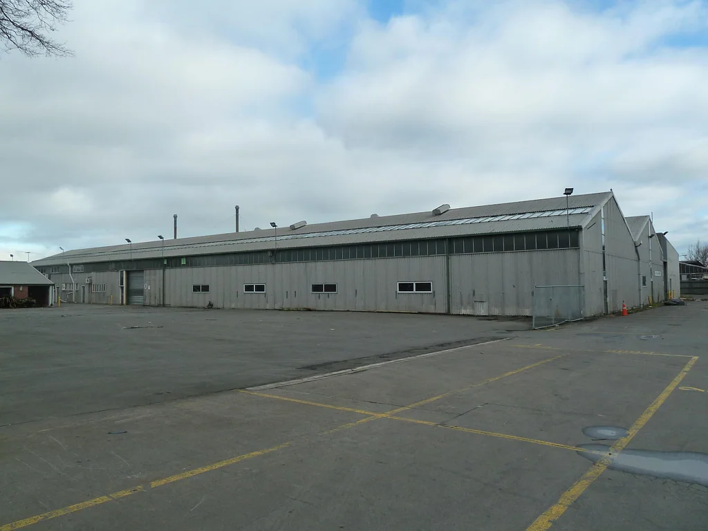 Sockburn Sockburn warehouse, split to suit your needs.