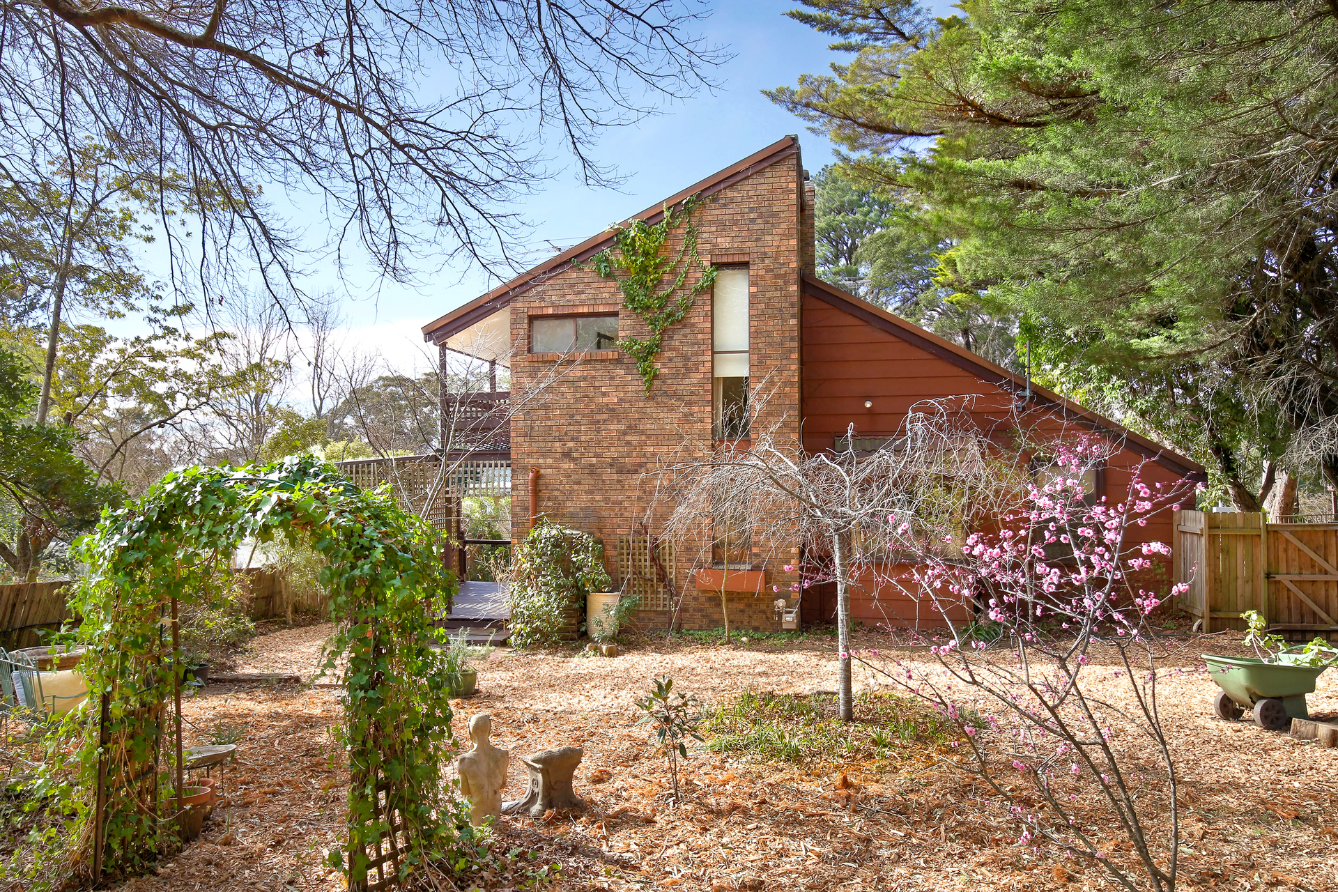 42 HENDERSON RD, WENTWORTH FALLS NSW 2782, 0房, 0浴, House